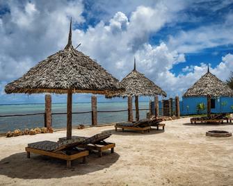 Coral Cliff Villas Zanzibar - Makunduchi - Strand