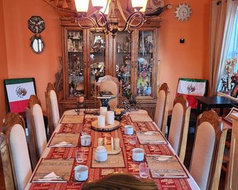 Gîte Le Trésor Caché Bed & Breakfast - Chelsea - Dining room