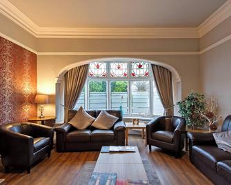 Orrell Park Hotel - Liverpool - Living room
