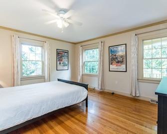 Cute Craftsman Cottage Convenient To Downtown - Raleigh - Chambre