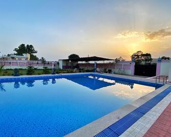 The Kukas Resort - Jaipur - Havuz