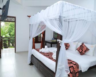 Hotel Sanmark - Ahangama - Bedroom