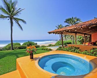 Las Alamandas - Quemaro - Pool