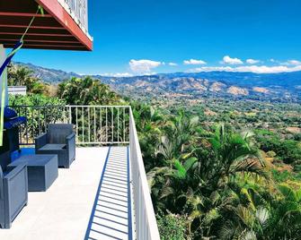 2 Bedroom Apartment With Amazing View! - Atenas - Balcón