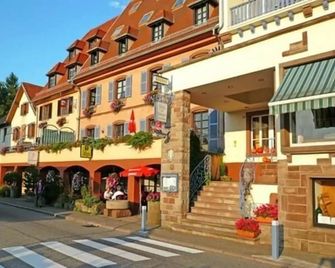 Hotel des Vosges - La Petite-Pierre - Gebouw