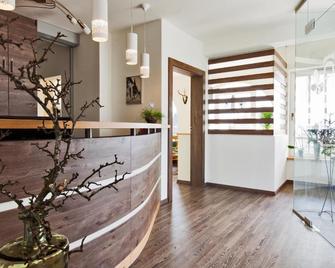 Hotel Altmünsterhof - Gmunden - Rezeption