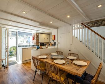 Sea Horses - Port Isaac - Dining room