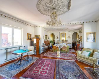 La Casa Di Bruno Napoli - Neapel - Wohnzimmer