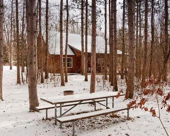 Welcome! We Are Pet Friendly. - Keuka Park - Property amenity