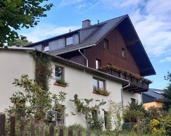 Ferienhaus Andrea Höcherl - Wolkenstein - Gebäude