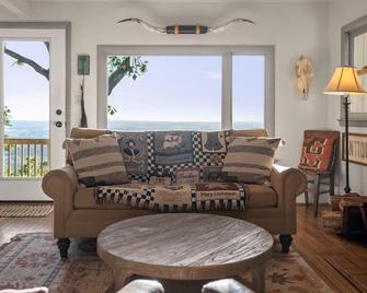 Rebels Rest - Cabin with Enchanting Sunset Views! - Harpers Ferry - Living room