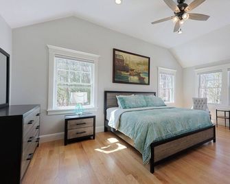 Life of Reilly - Rockport - Bedroom