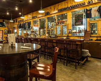 Holiday Inn Express & Suites Michigan City By IHG - Michigan City - Bar