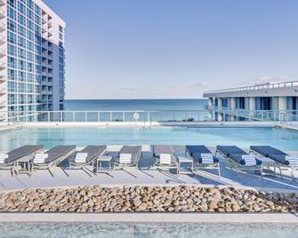 Boutique Apartments Carillon - Miami Beach - Pool