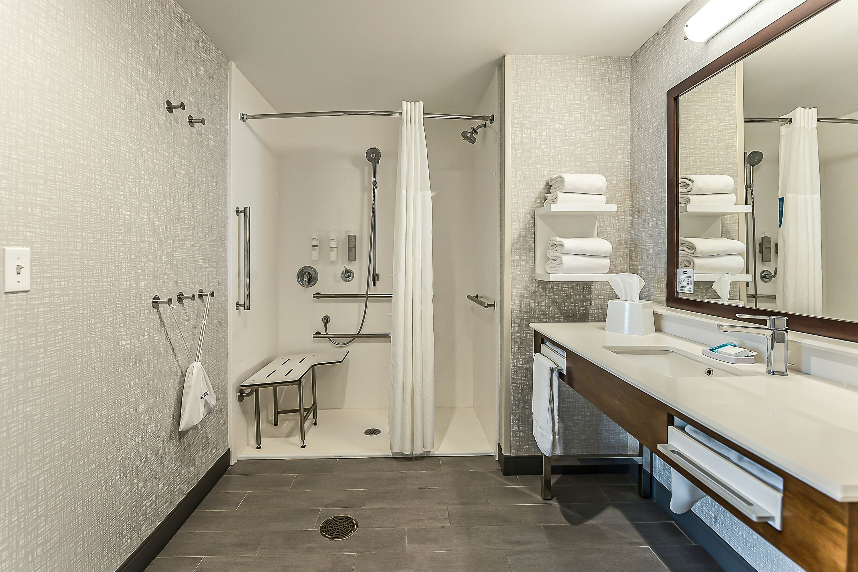 Hampton Inn & Suites Howell - Howell - Schlafzimmer