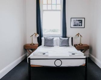 Holmesville Hotel - Holmesville
