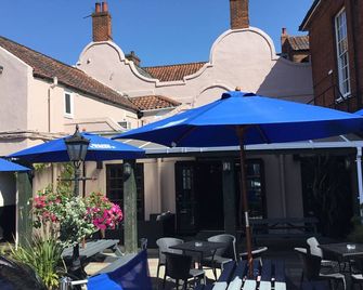 The Kings Arms - North Walsham - Patio