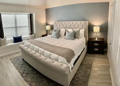 Luxury Executive House !!! - Texas City - Bedroom