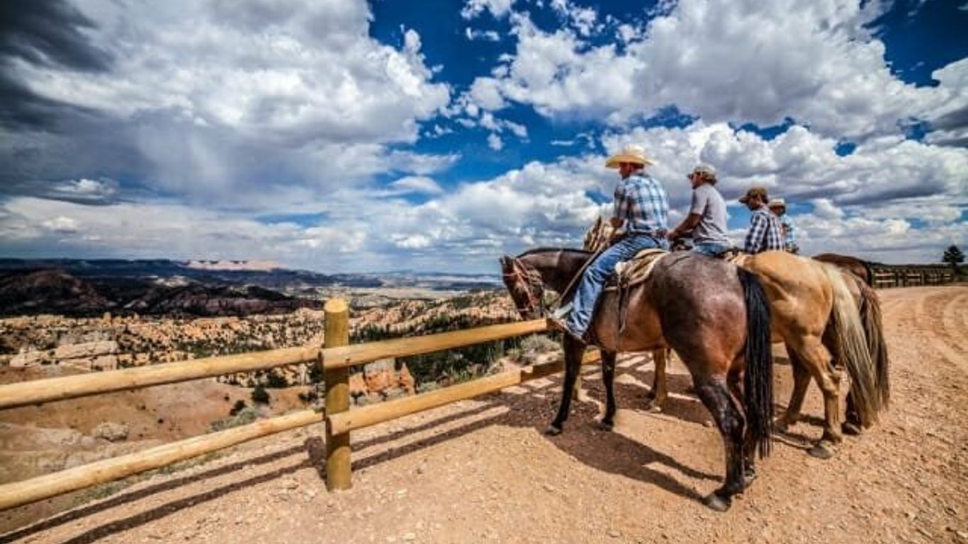 ไบรซ์ วิว ลอดจ์ เป็นส่วนหนึ่งของรูบี้ส์ อินน์ รีสอร์ท