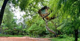 Tree house sigiri queens rest - Sigiriya - Building