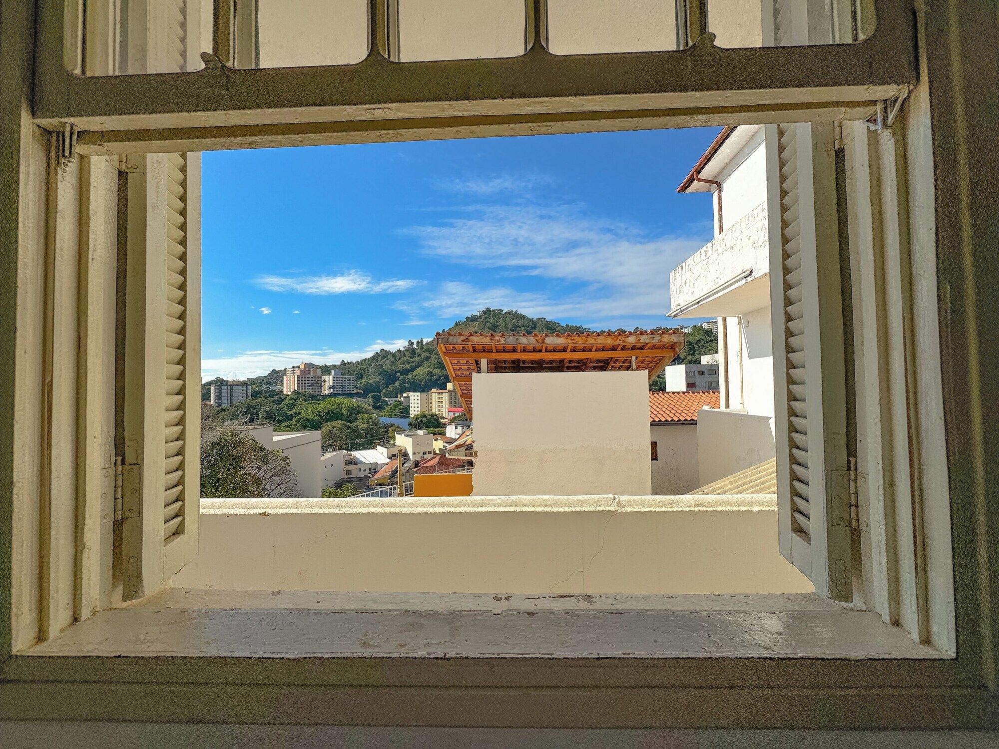 Edificio Barros - Suítes Exclusivas - Serra Negra - Balkon