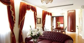 Imperial Club Deluxe - Uljanowsk - Wohnzimmer