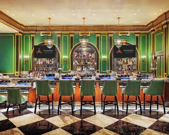 1-Bedroom Suite at a 4️ Hotel - Las Vegas - Bar