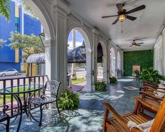New Hotel Collection Downtown St Pete - St. Petersburg - Patio