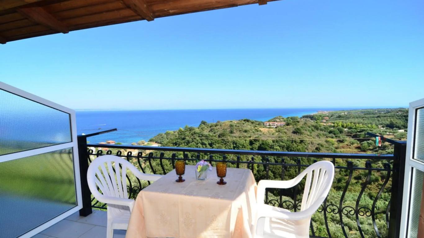 Fiore Hill Sea View Studios