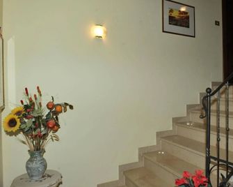 Agriturismo La Caputa - Urbania - Stairs