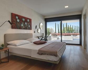 Villa in Salvela with Pool and Sea Views - Vodnjan