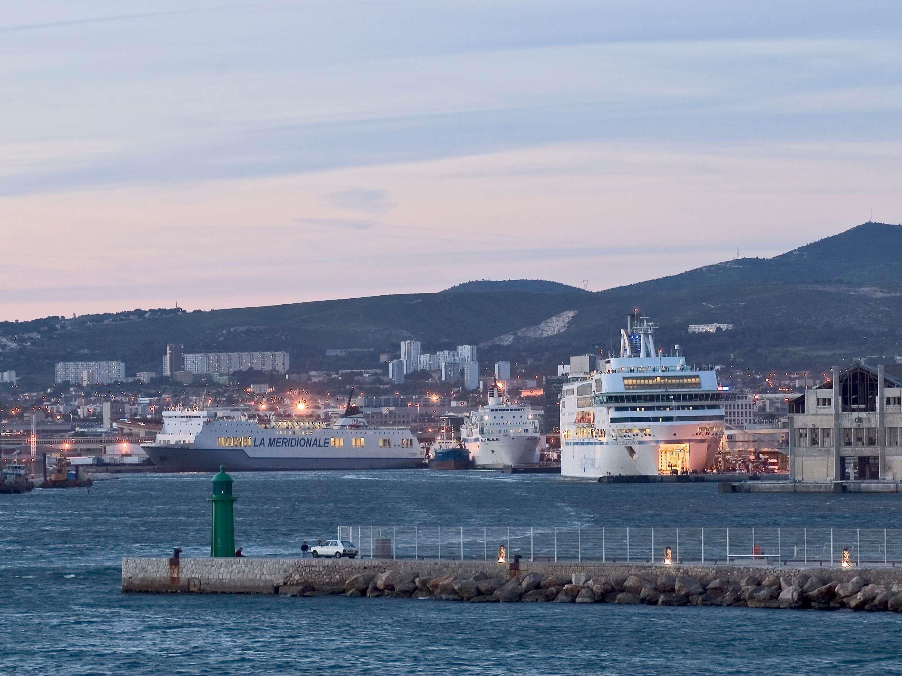 Ibis Budget Marseille Vitrolles thumbnail 3