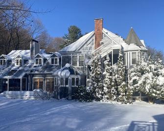 The Cornell Inn - Lenox - Будівля