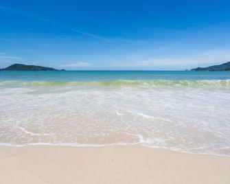 Hollywood Inn Love - Patong - Beach