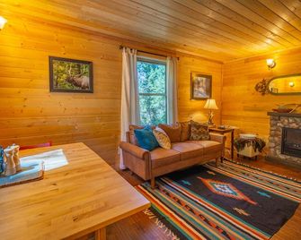 'Peace & Quiet', Nature's Retreat, 50 yds from Trailhead, Wildlife Galore - Cloudcroft