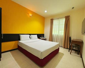 Grand Far East Hotel Sdn Bhd - Masai - Ložnice
