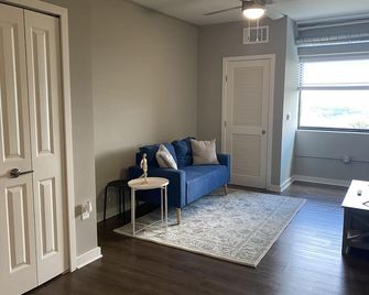 Buckhead Bungalow 1br 20% Off New Listing - Atlanta - Salon