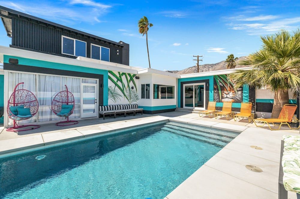 The Escape Island - Palm Springs - Piscina