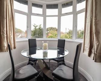 Dilkusha - Llandudno Junction - Dining room