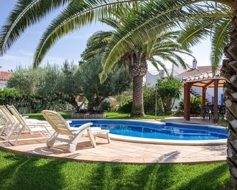 Independent villa, pool, 10x300m yard, beach, Wi-Fi, for disabled people - El Perello - Pool