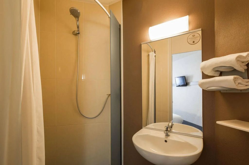 B&B HOTEL Annecy Argonay
