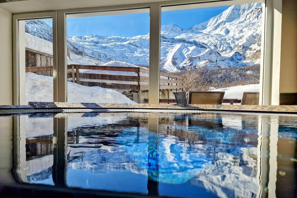 أمبر سكي إن/أوت هوتل آند سبا