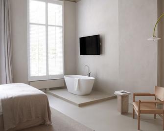 هوتل أمي - روتردام - غرفة نوم