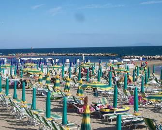 B&B Il Girasole - Formia - Pláž