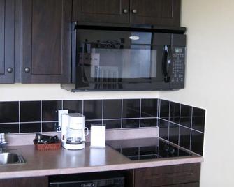 Seascape Coastal Retreat - Adults Only - Hot Tubs - Ingonish - Kitchen