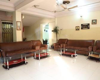 Hotel Parbati International - Āsansol - Lobby