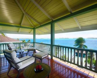 Bora Bora Bungalow - First Class Bungalow With Fabulous Lagoon View - Vaitape - Balkon