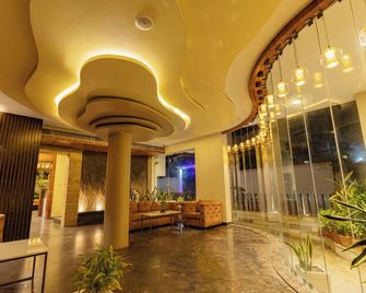 Hotel Seagull - Digha - Lobby