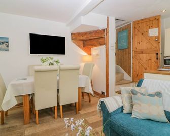 Curlews Cottage - Looe - Dining room