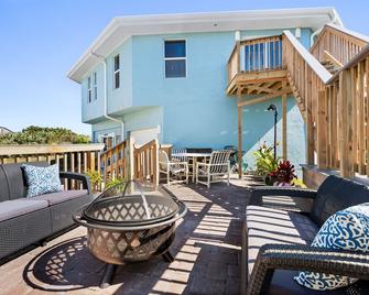 Direct Oceanfront Honeymoon Suite- Bonzer - Melbourne Beach - Balcony